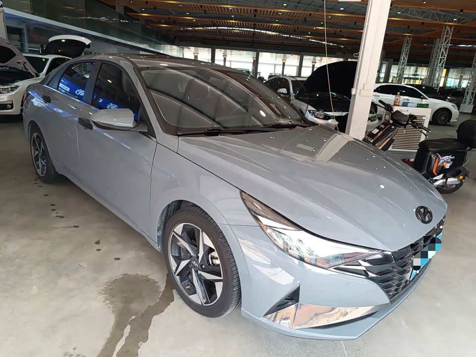 Hyundai Elantra