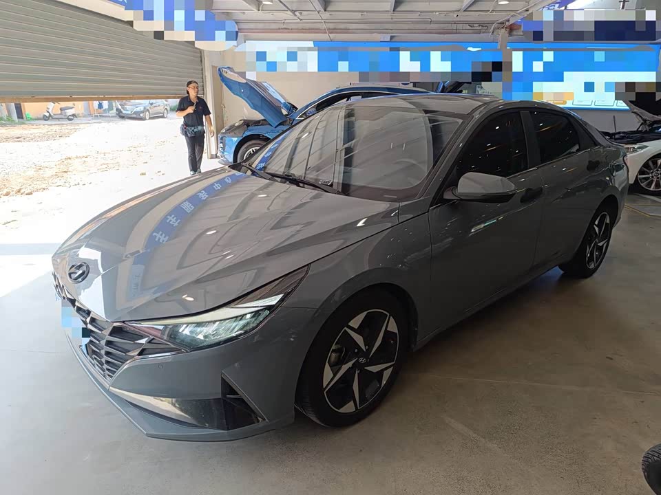 Hyundai Elantra
