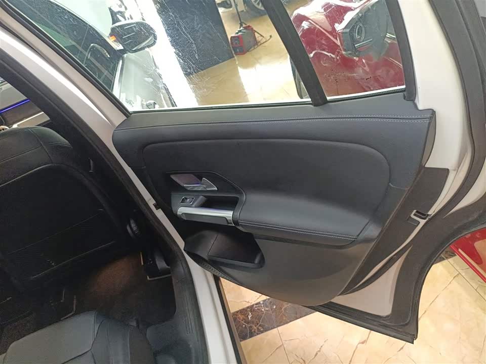Mercedes-Benz GLB