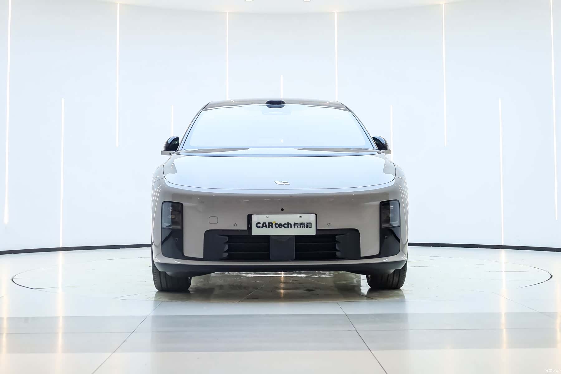 Li Auto i8, 2025 6