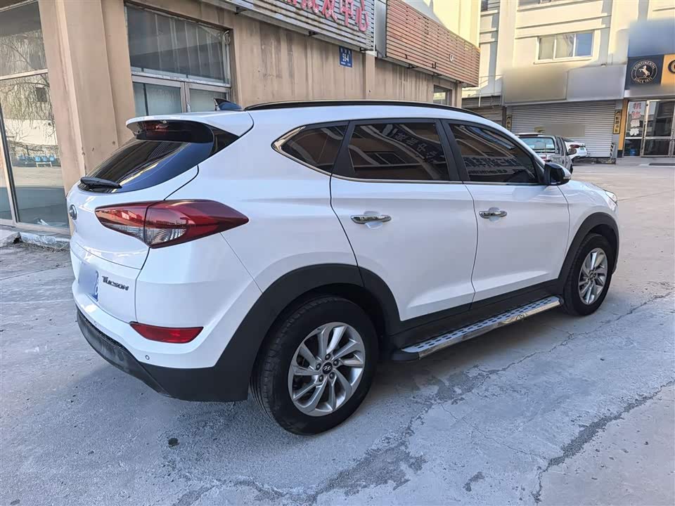 Hyundai Tucson