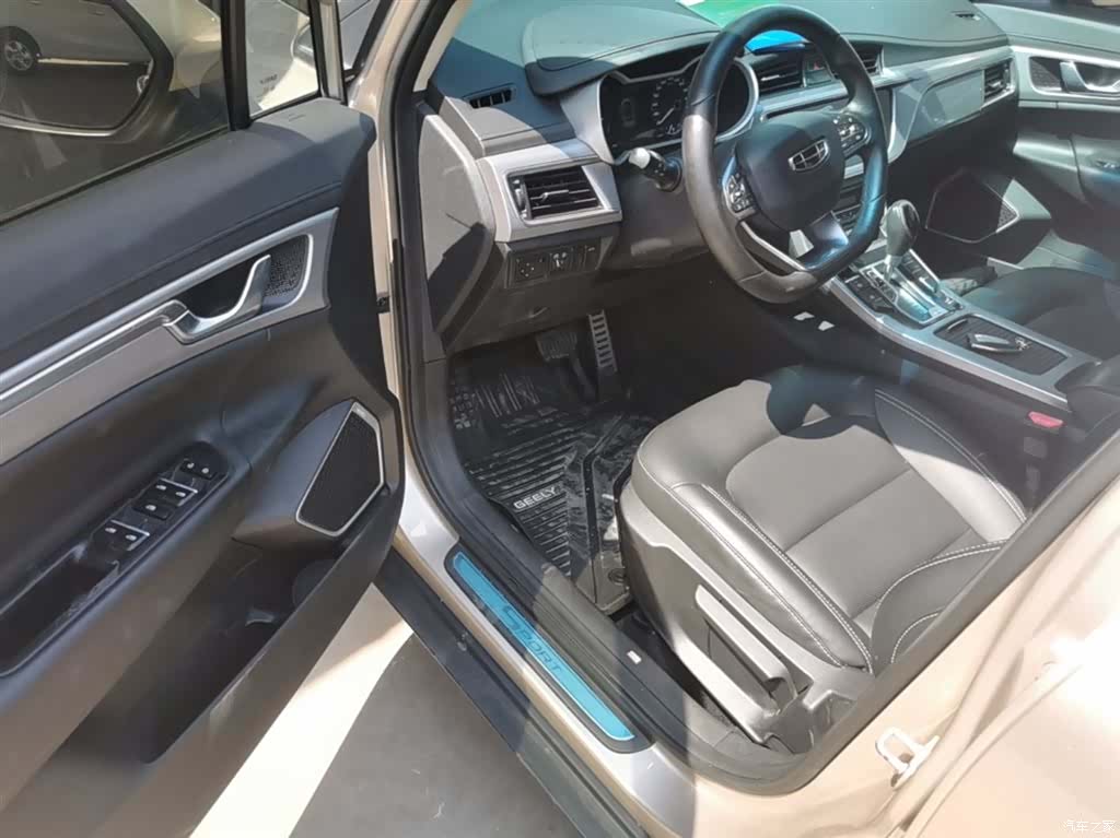 Geely Emgrand, 2019 16