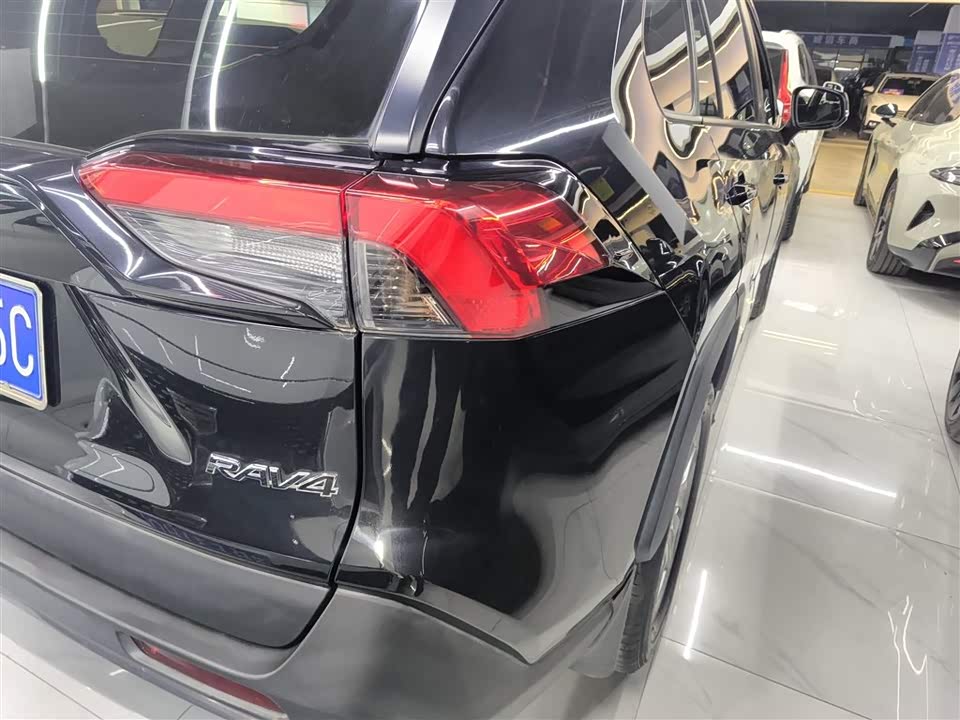 Toyota RAV4 Rongfang