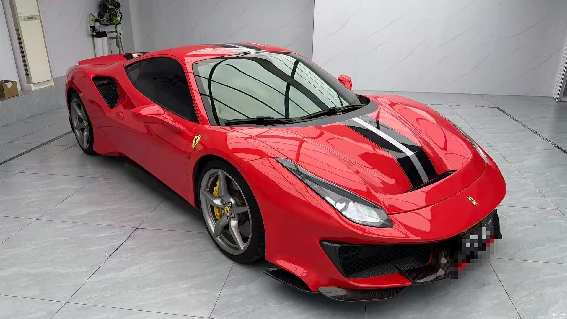 Ferrari 488, 2016 3