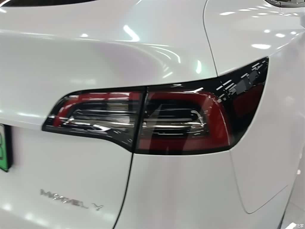 Tesla Model Y, 2023 8