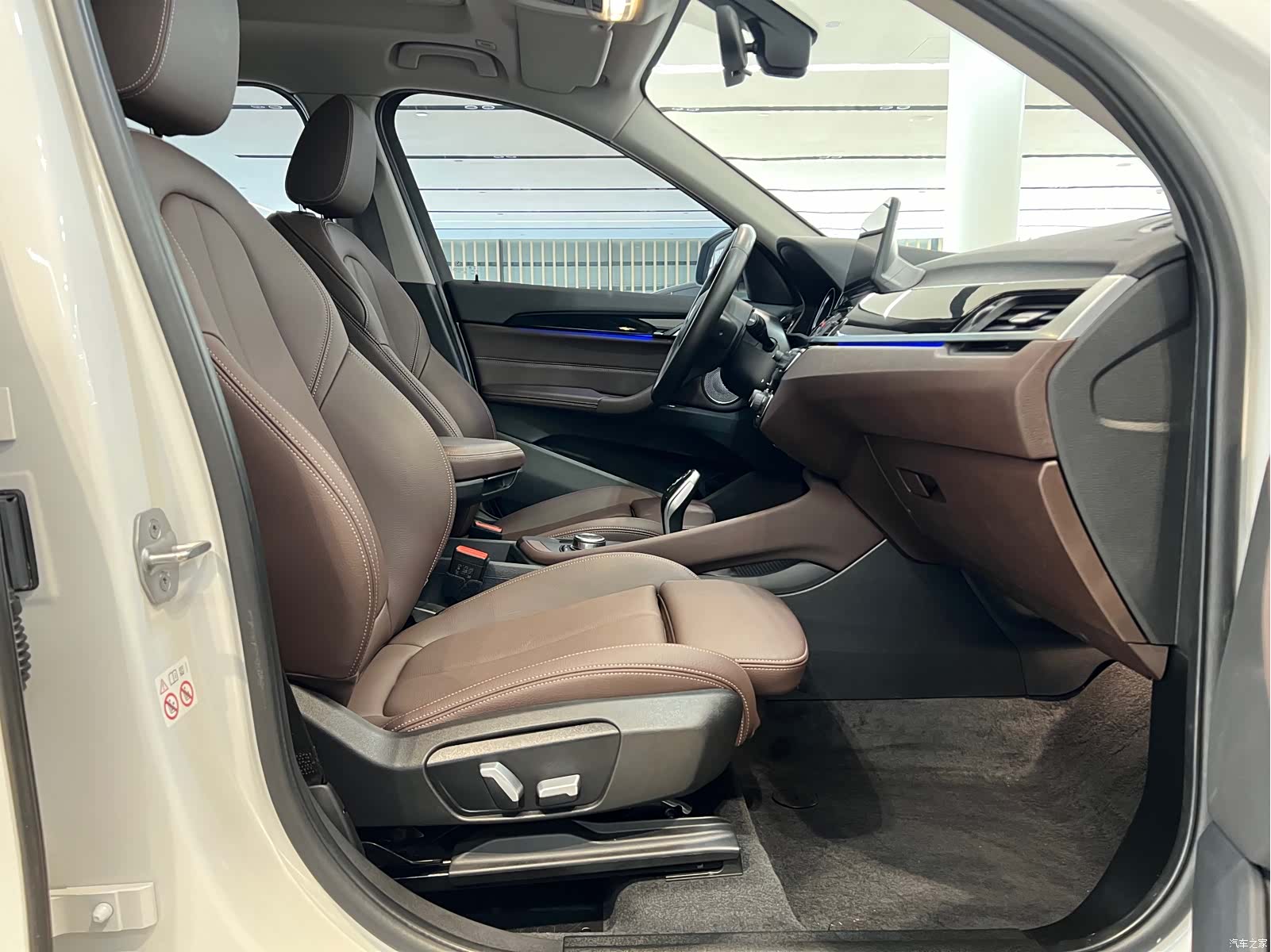 BMW X1, 2023 все фото