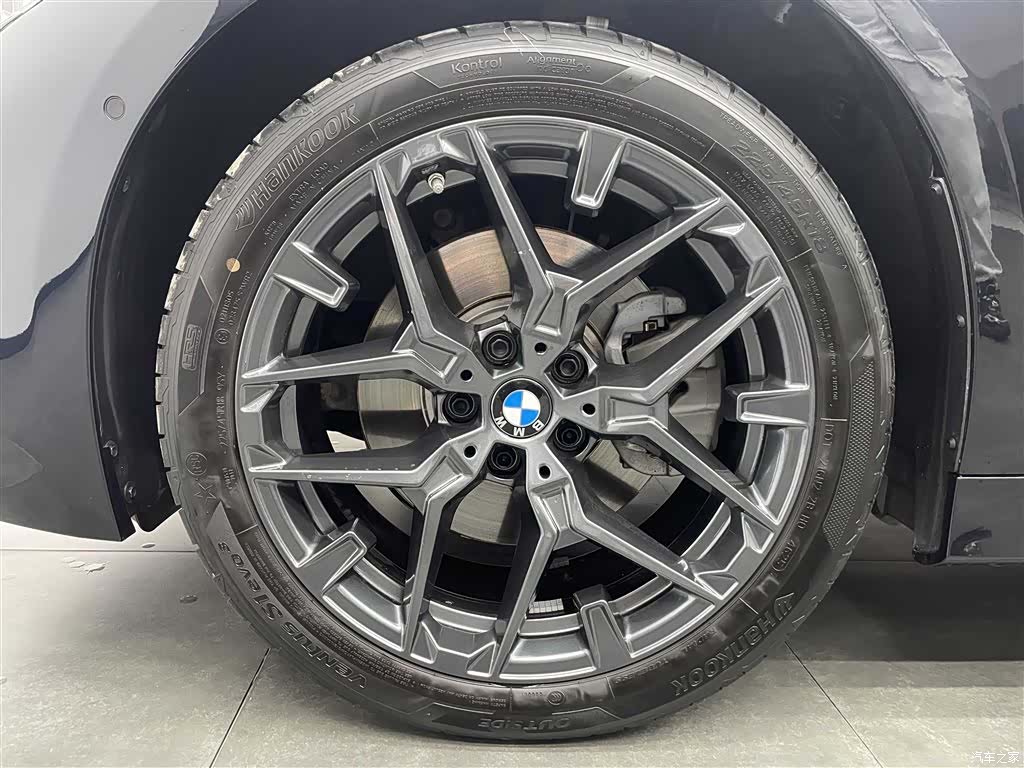 BMW 3 Series, 2026 14