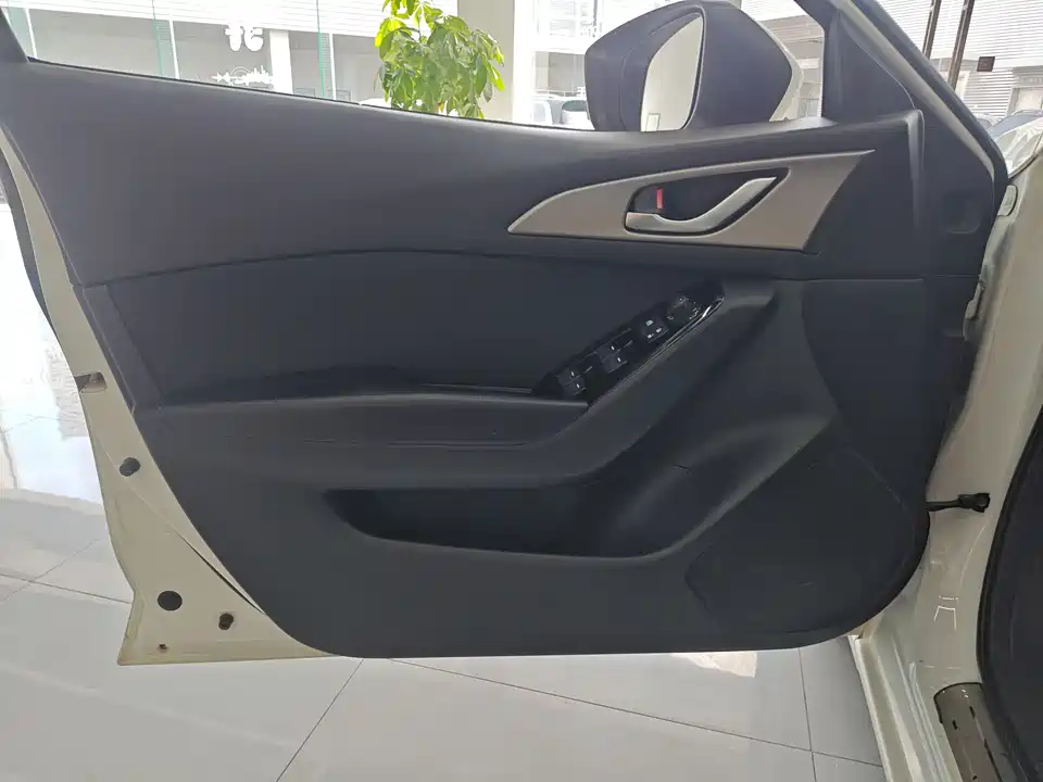 Mazda 3 Angkesaila Mazda 3 Angkesaila