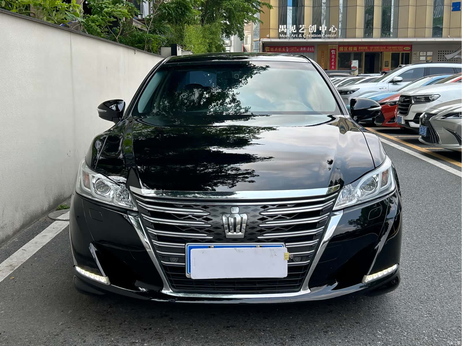 Toyota Crown, 2017 2