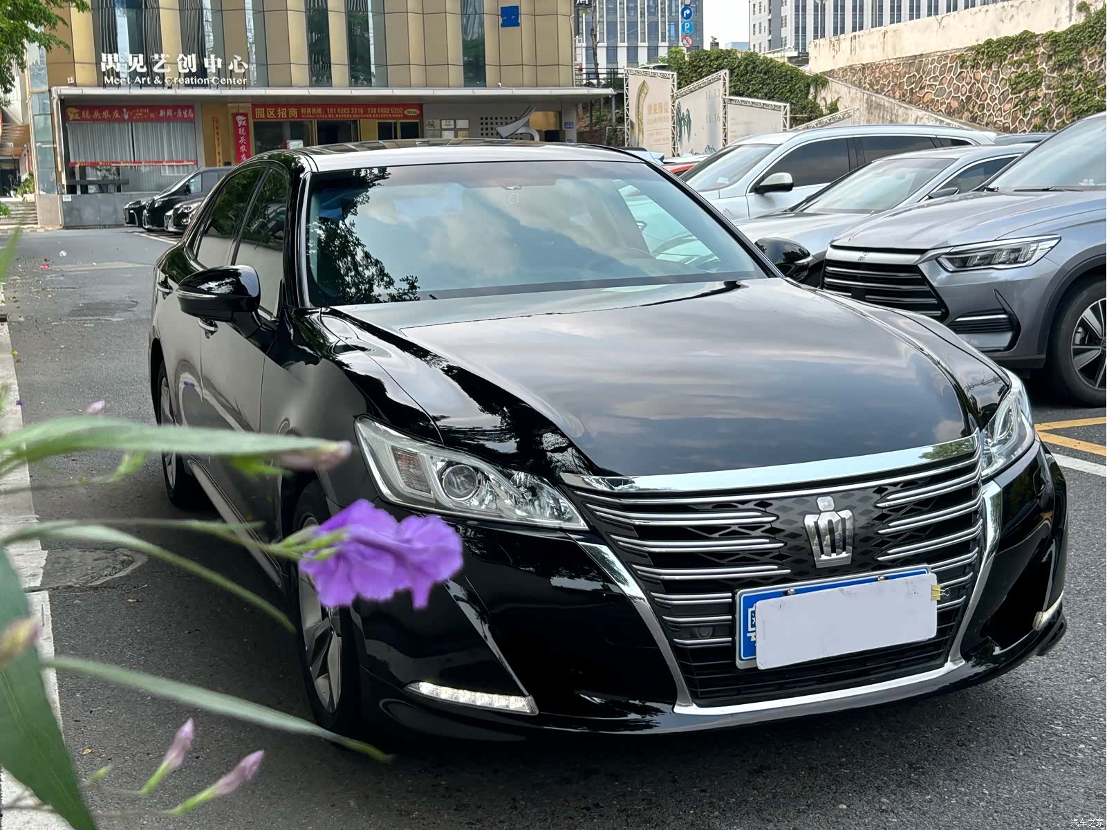 Toyota Crown, 2017 3