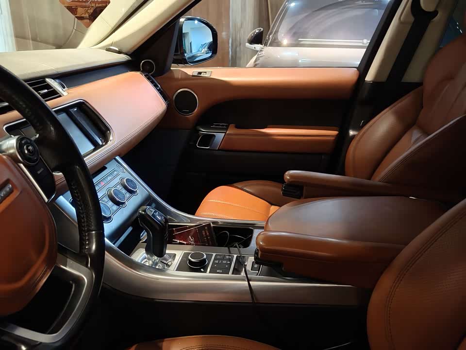 Land Rover Range Rover Sport Land Rover Range Rover Sport