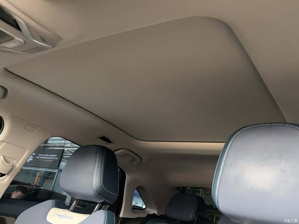 Geely Preface, 2022 15