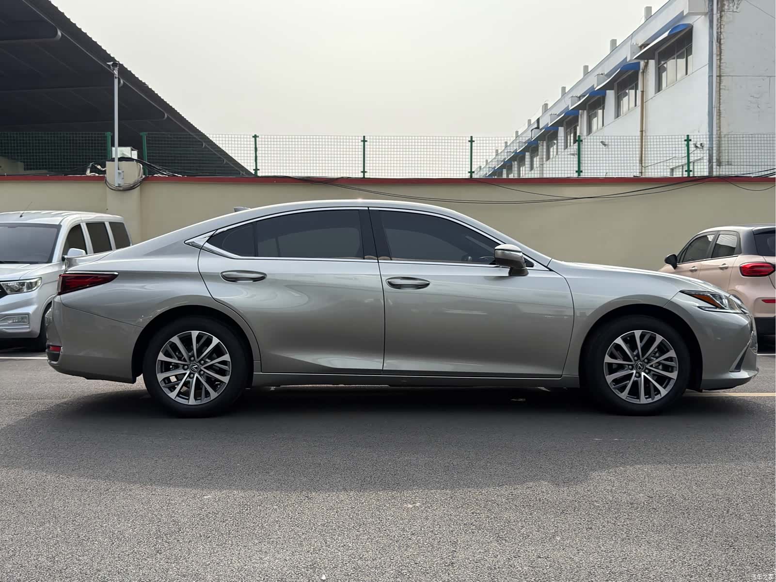 Lexus ES, 2024 14