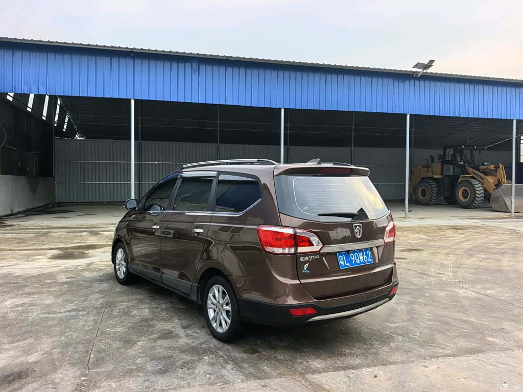 Wuling 730, 2015 все фото