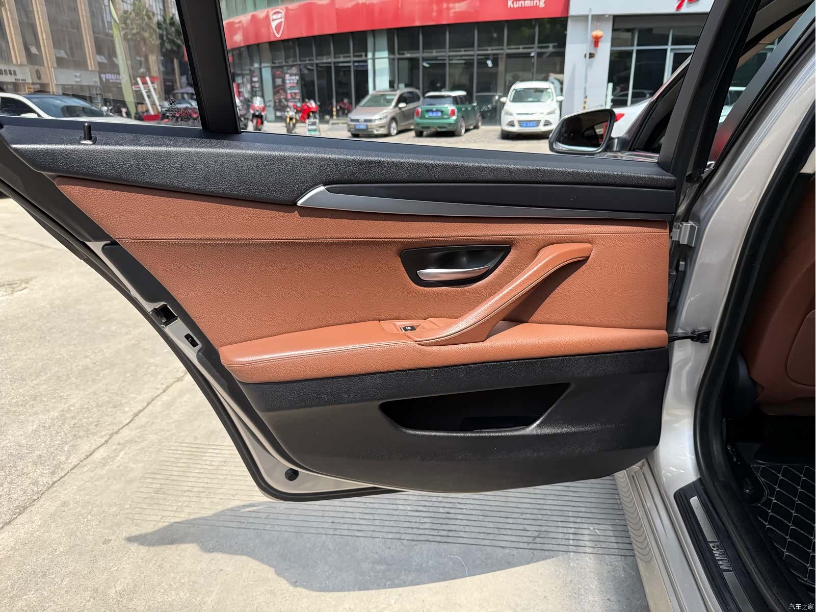 BMW 5 Series, 2017 19