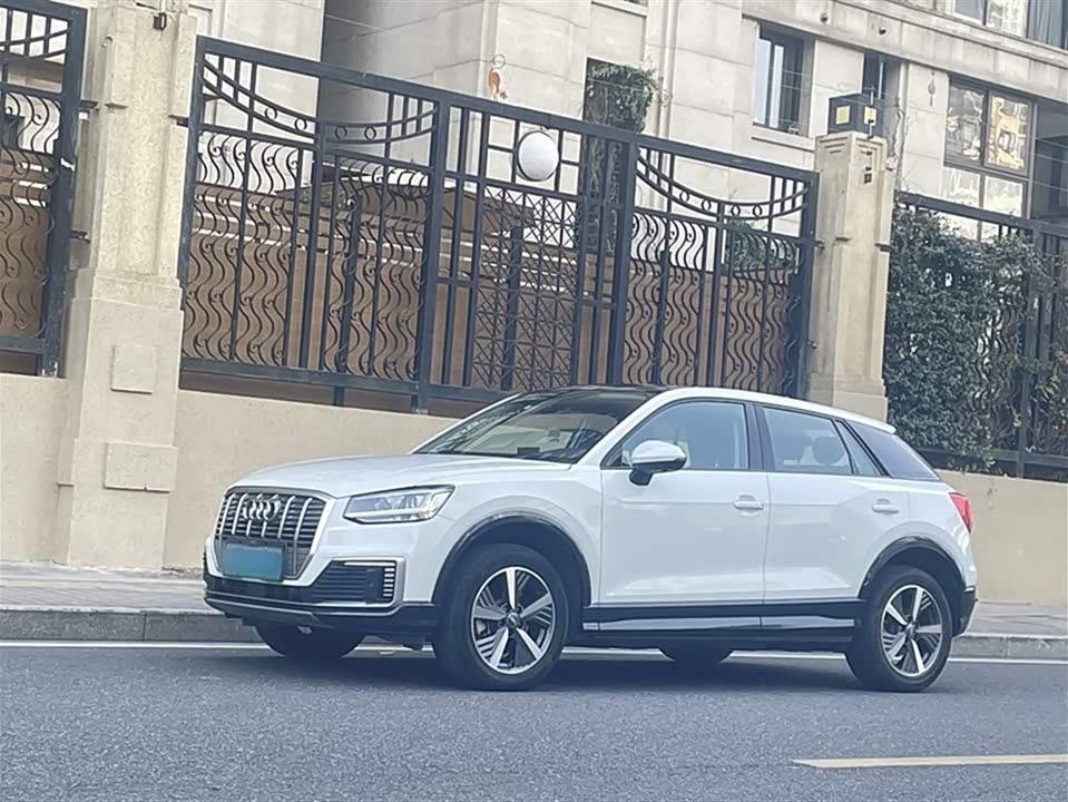 Audi Q2L Audi Q2L
