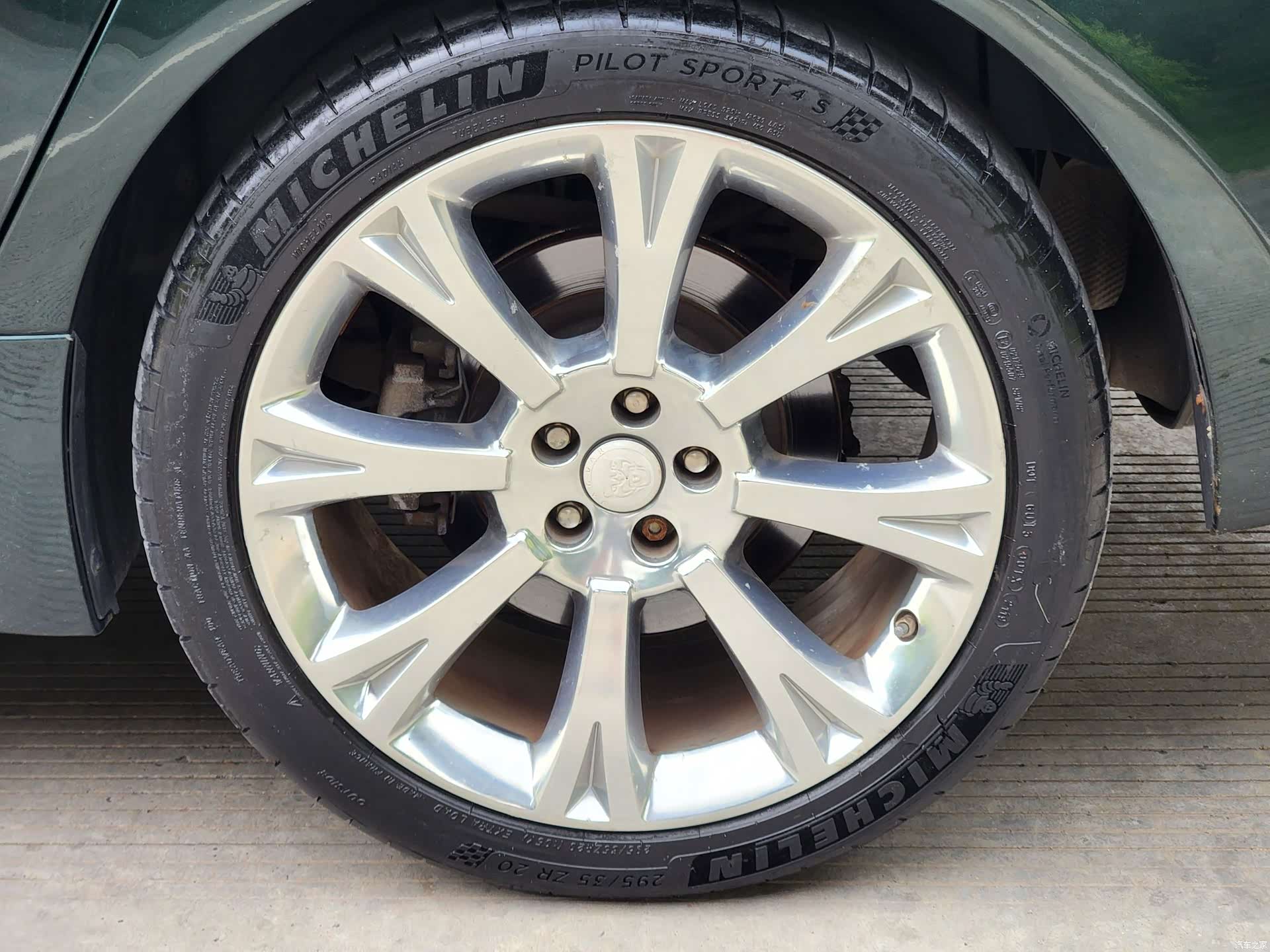 Jaguar XJ, 2012 все фото