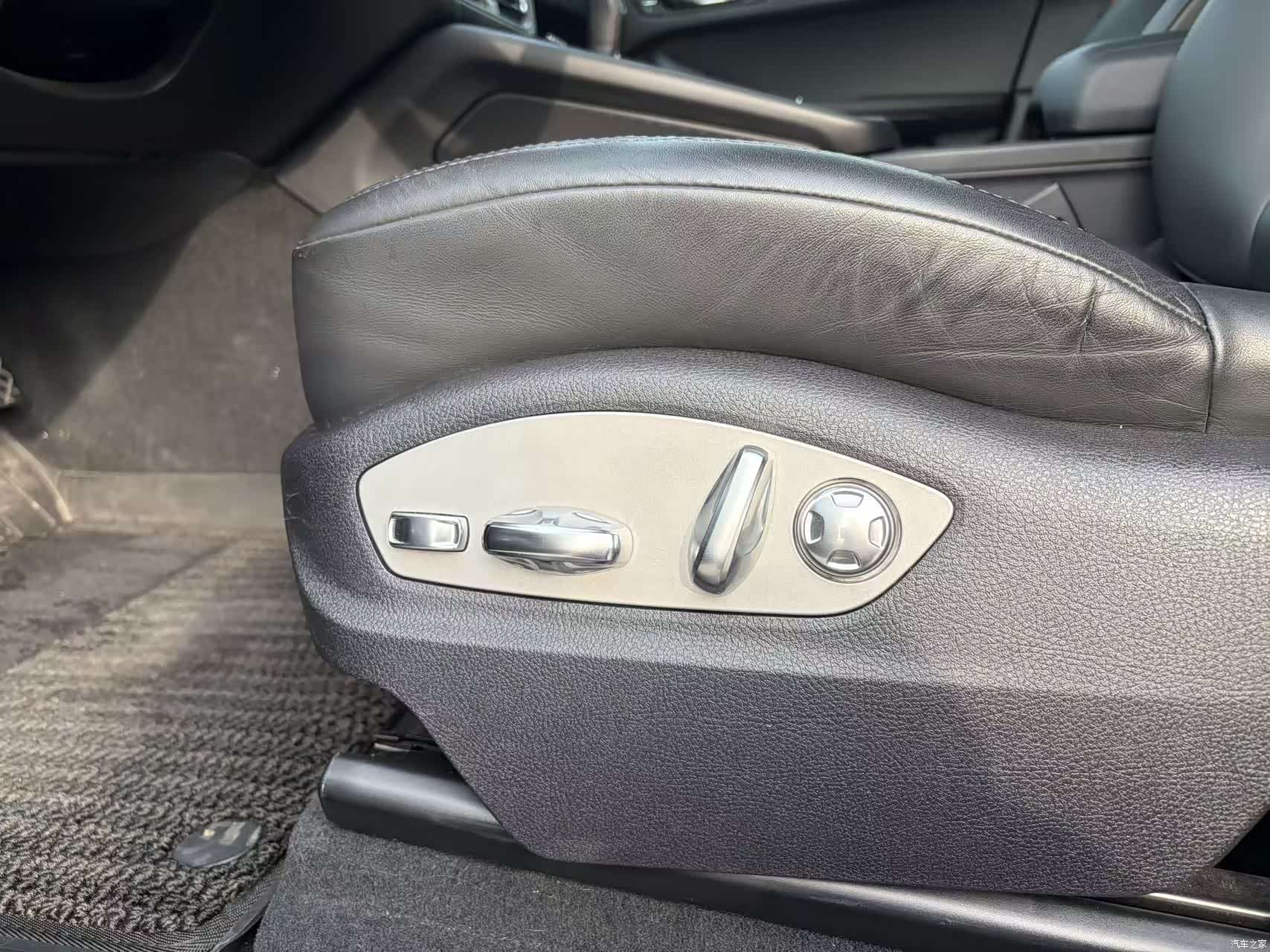 Porsche Macan, 2022 12