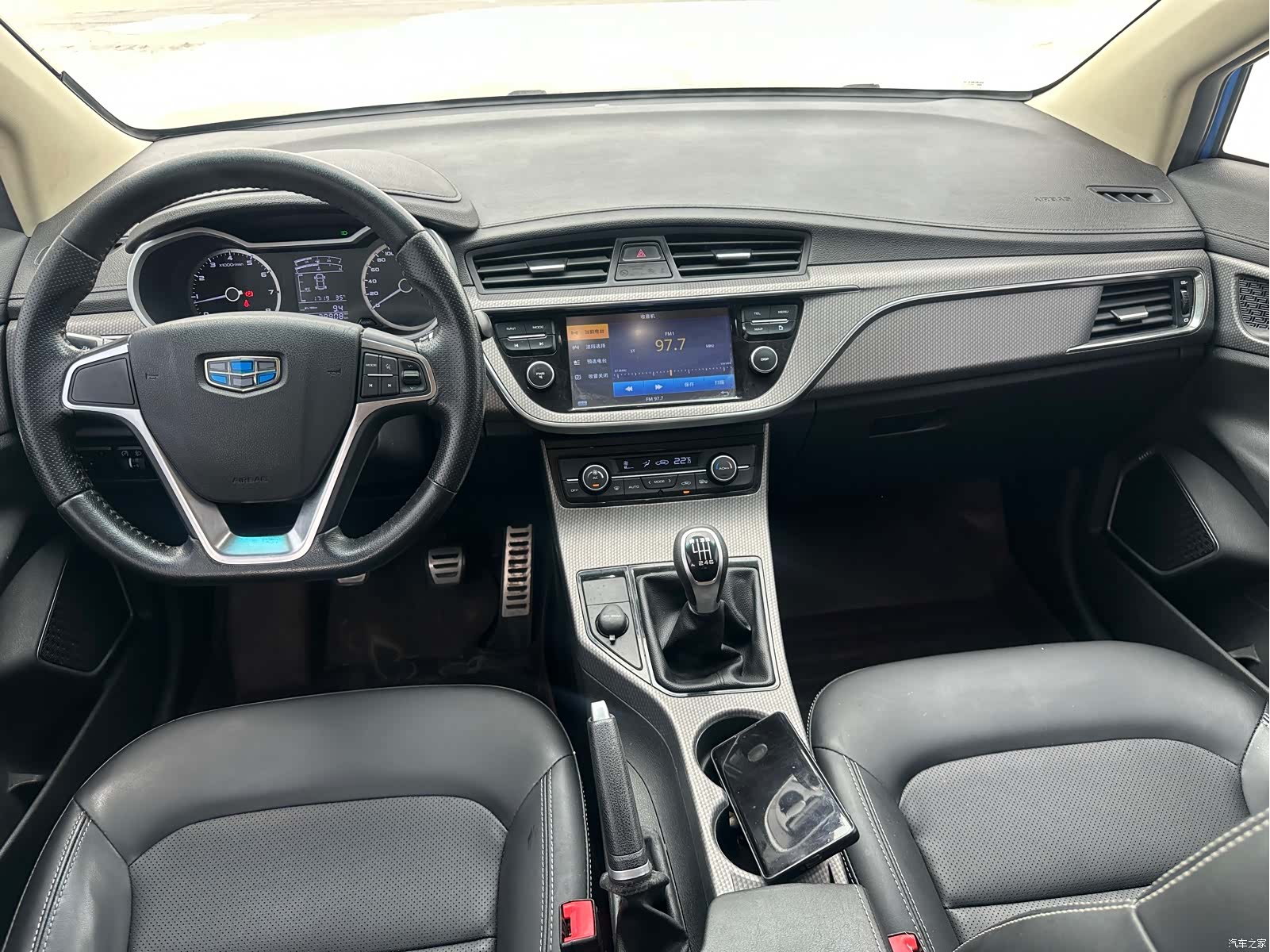 Geely Emgrand, 2017 7