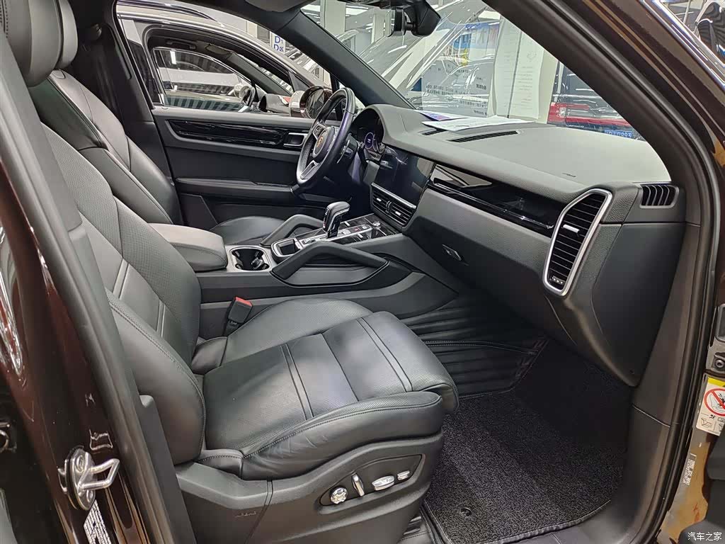 Porsche Cayenne, 2018 12