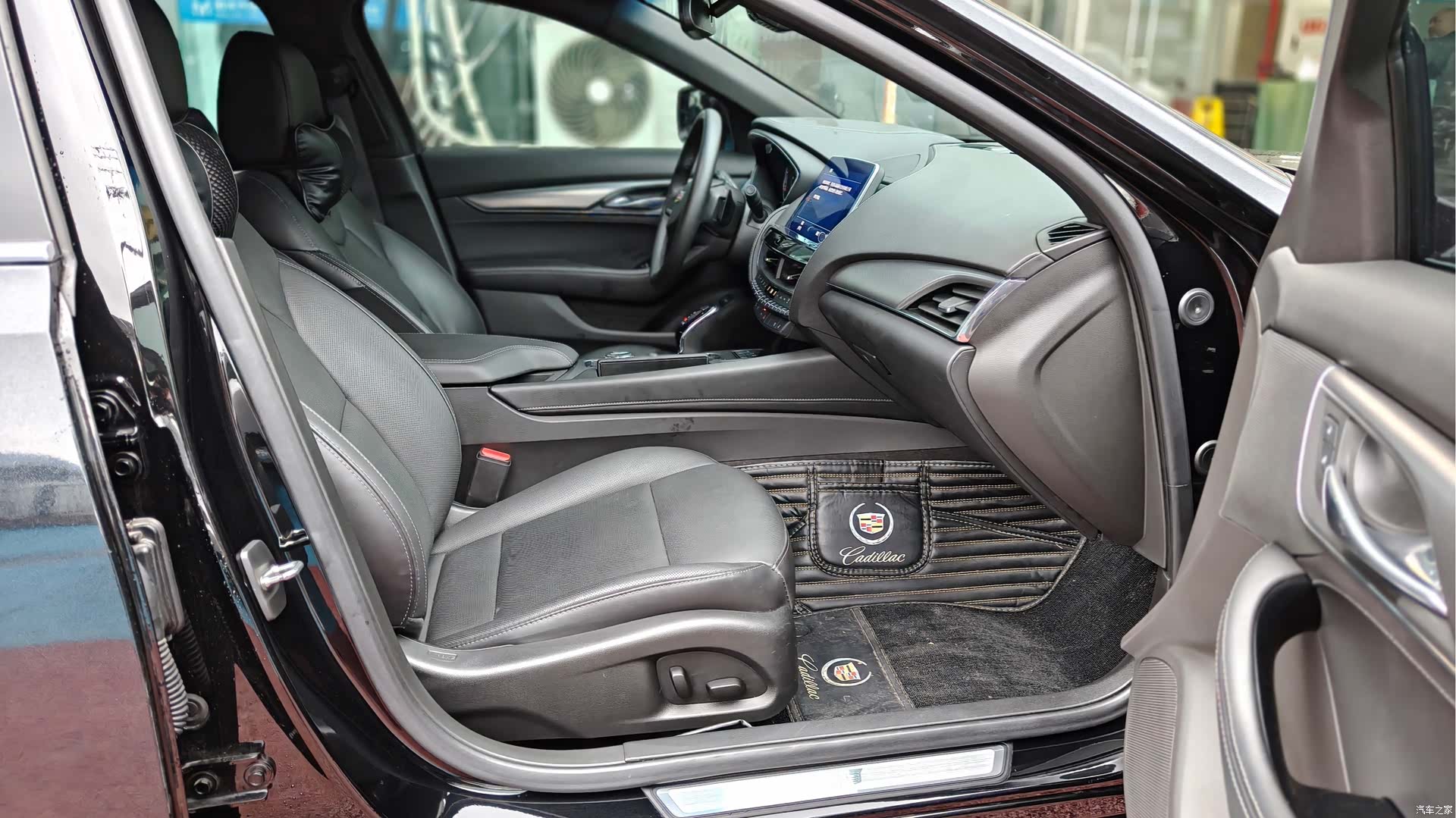 Cadillac CT5, 2023 16