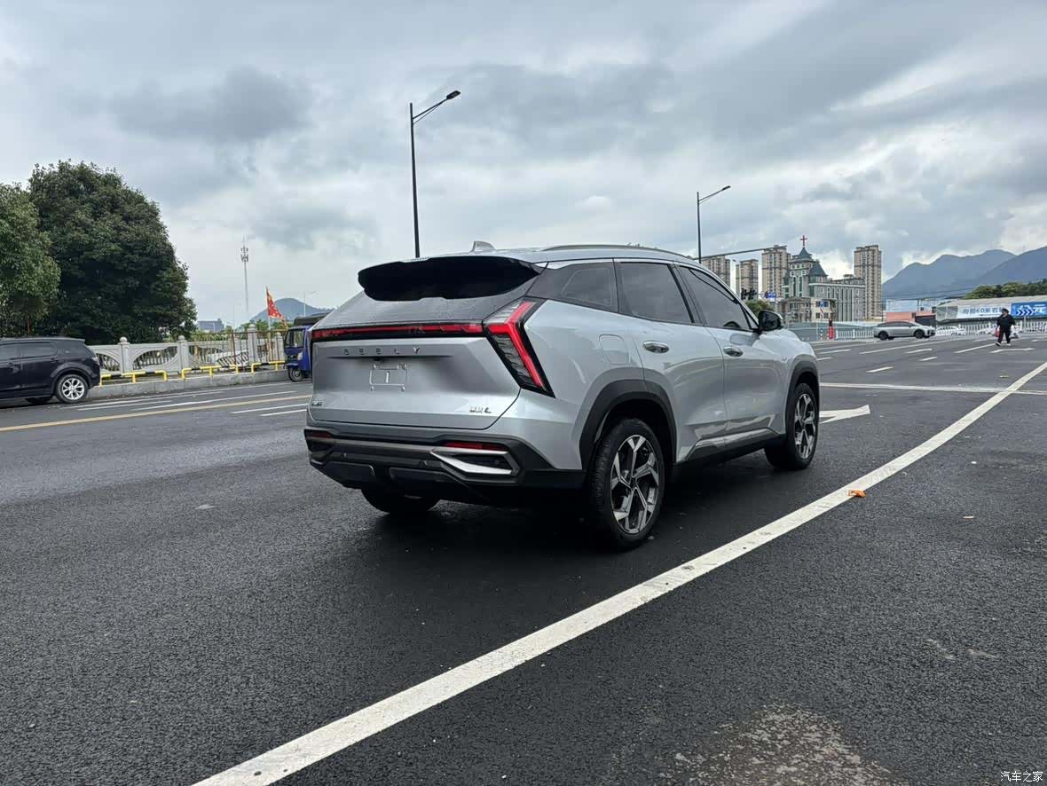 Geely Boyue, 2023 16