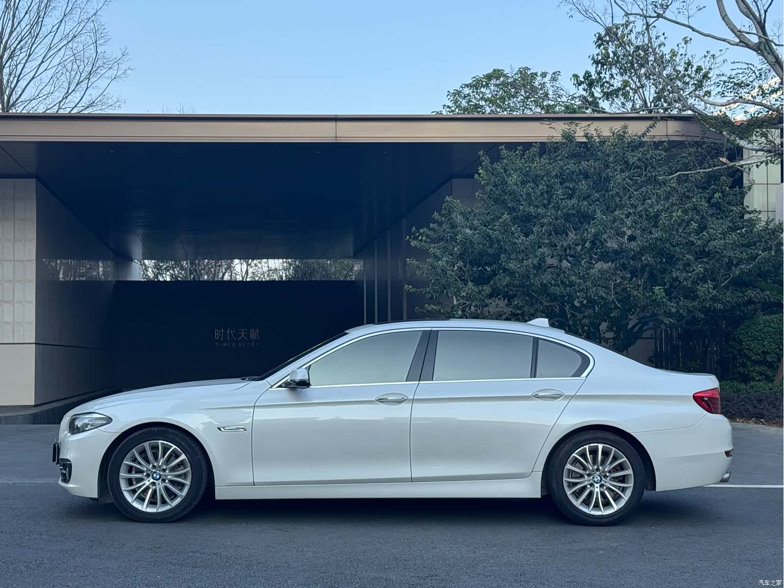BMW 5 Series, 2015 все фото