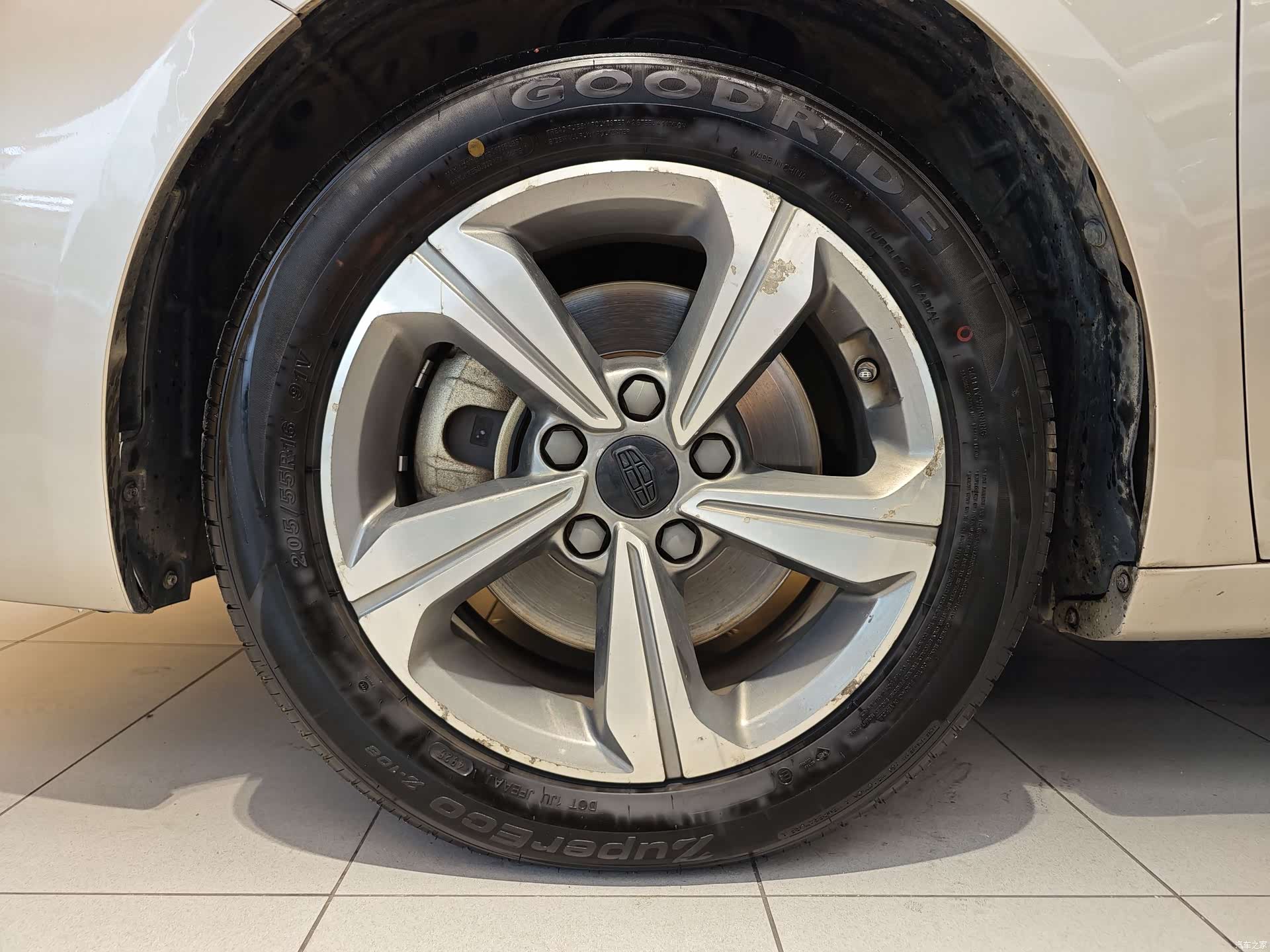 Geely Emgrand, 2018 все фото