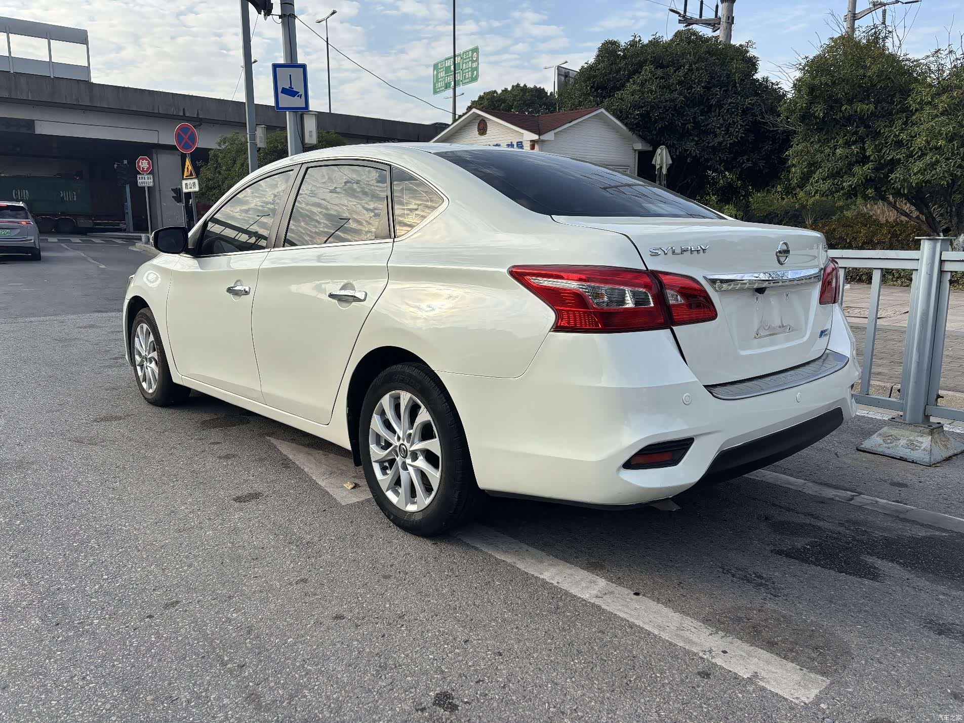 Nissan Sylphy, 2017 все фото