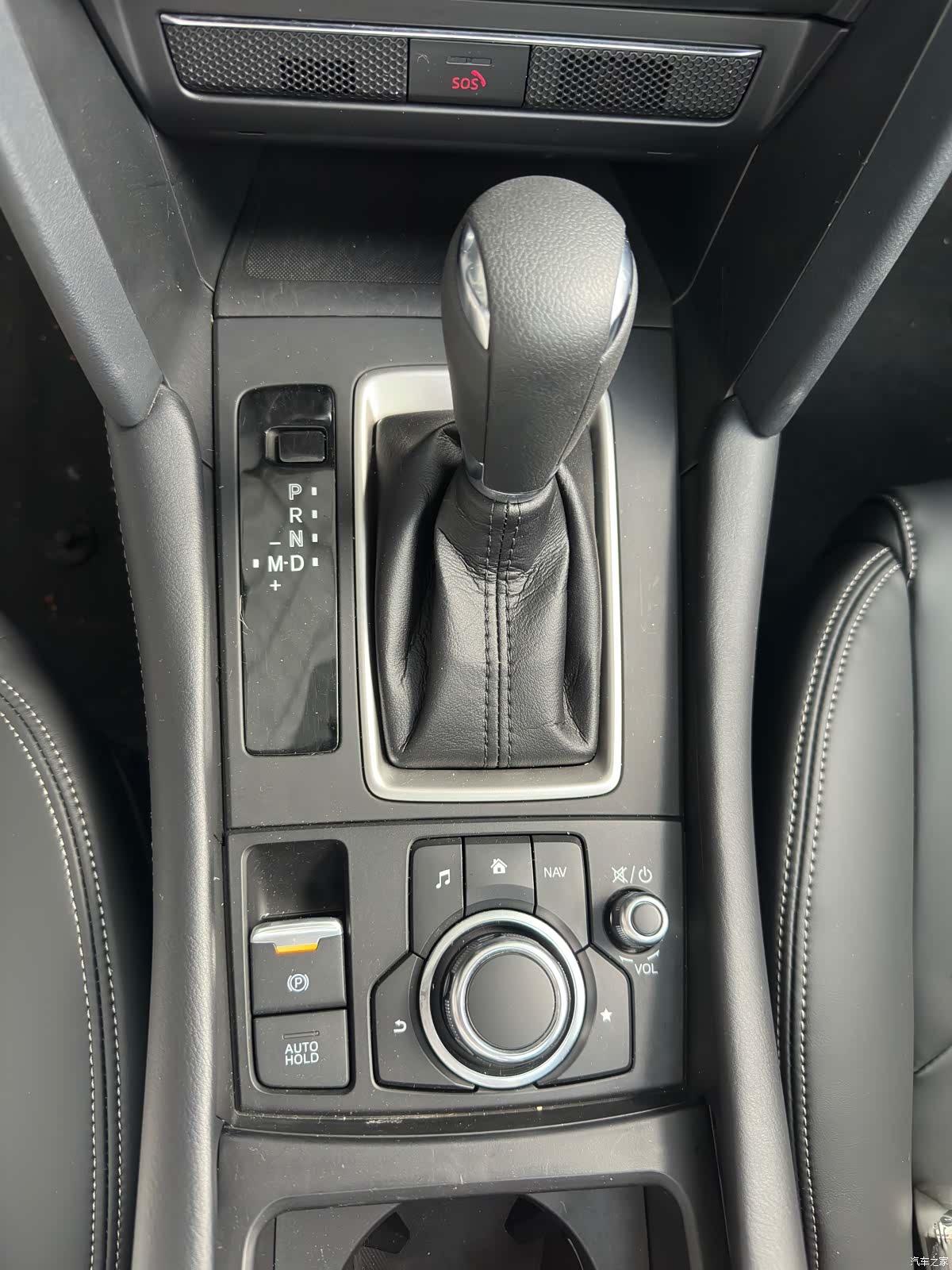 Mazda CX-4, 2023 15
