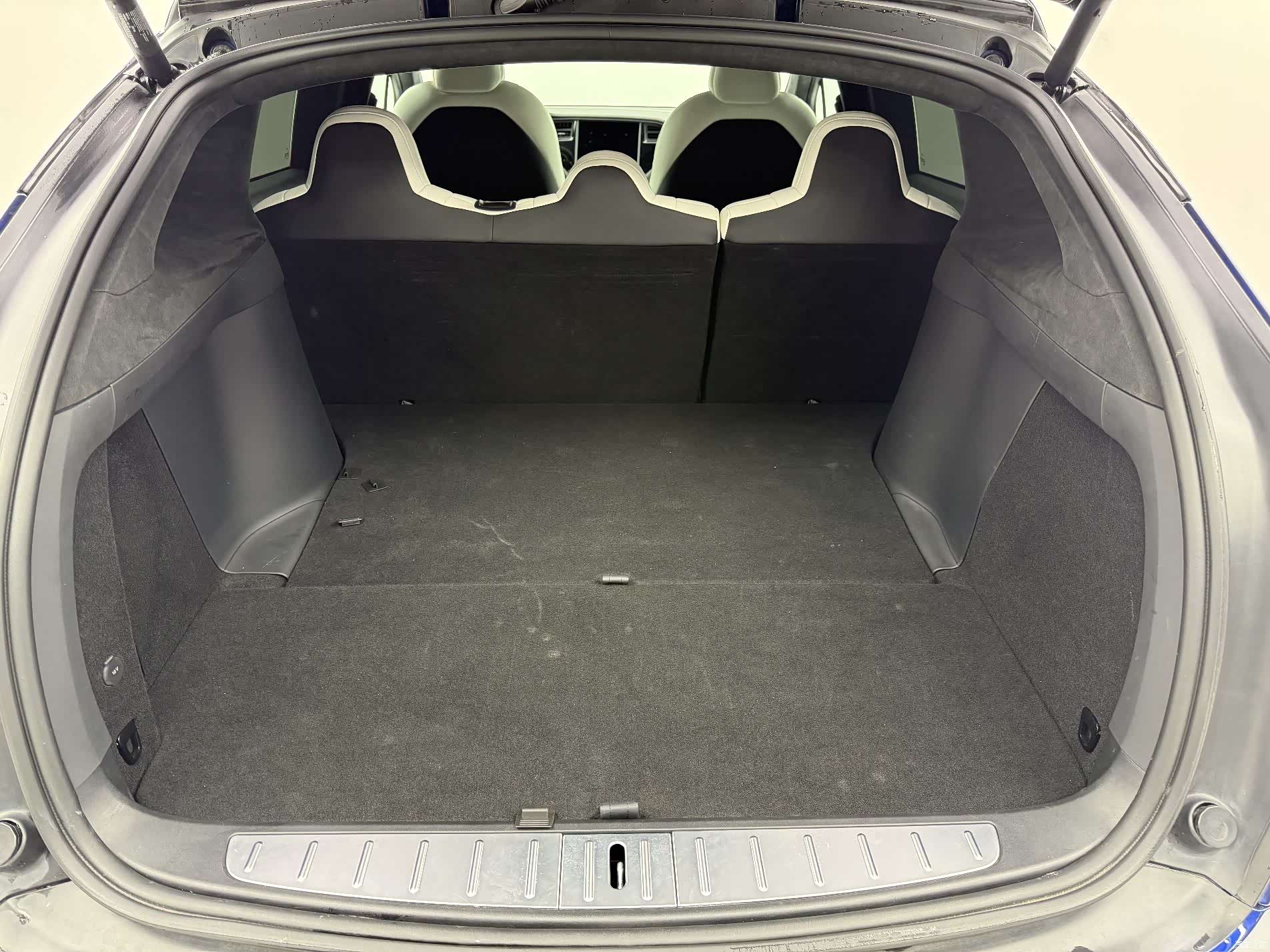 Tesla Model X, 2020 27
