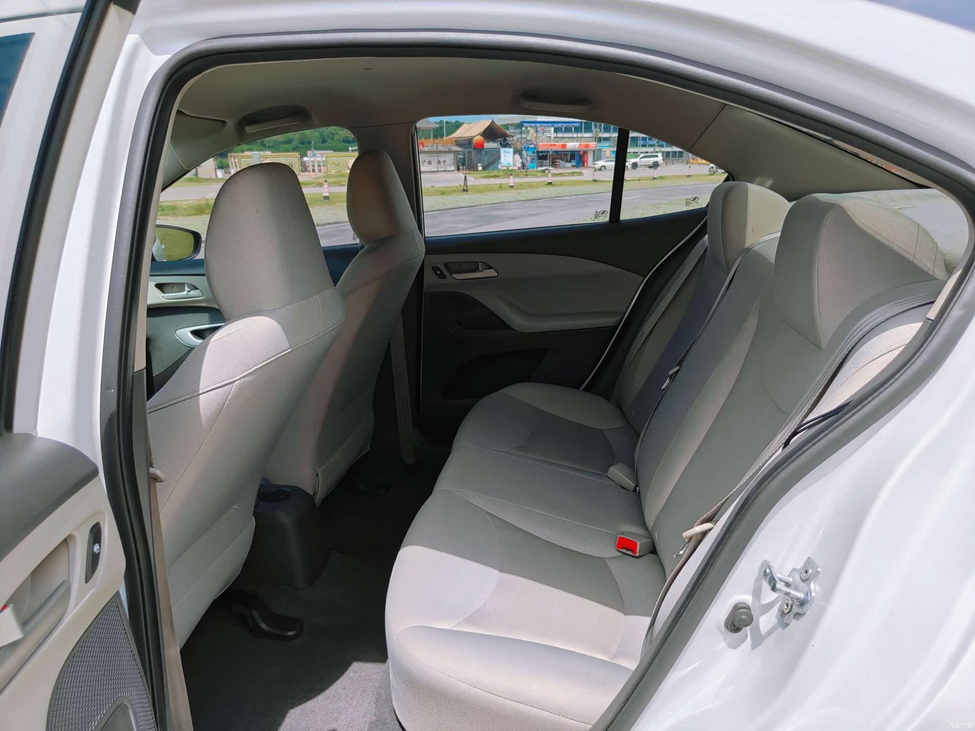 Chevrolet 3, 2015 13