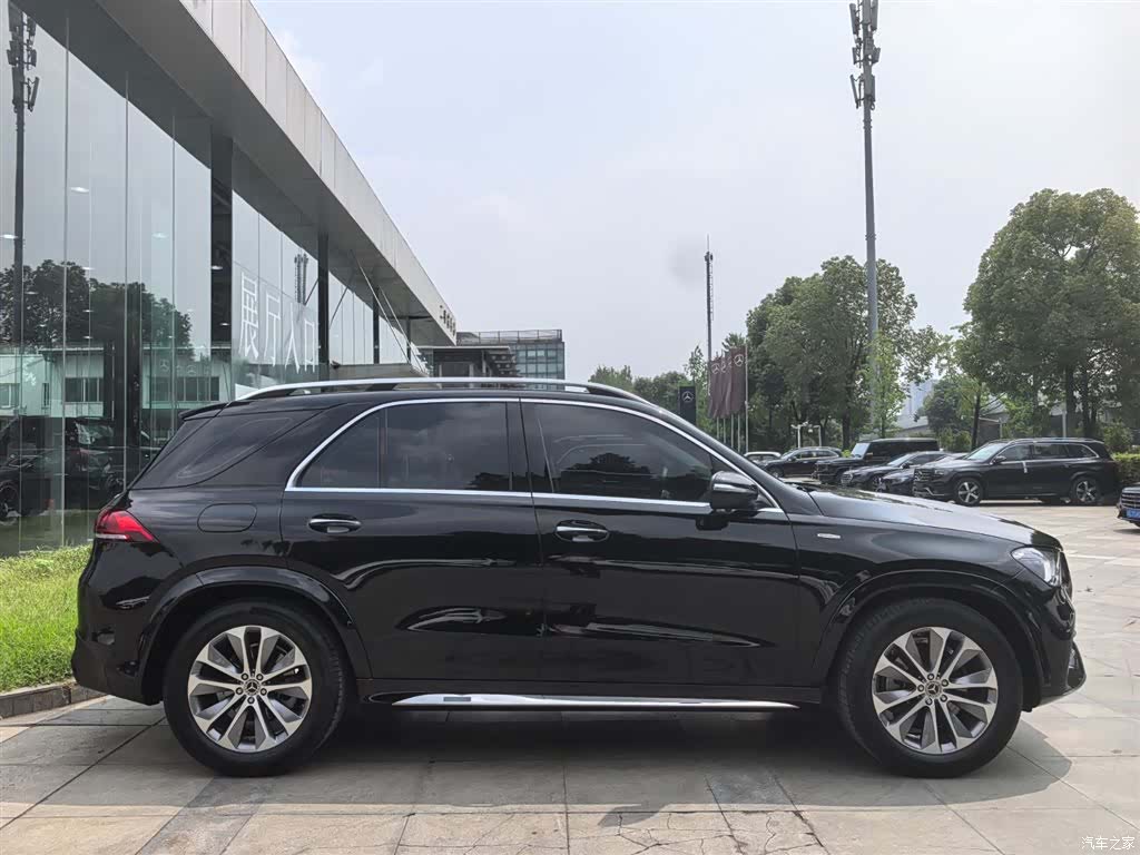 Mercedes-Benz GLE, 2023 4