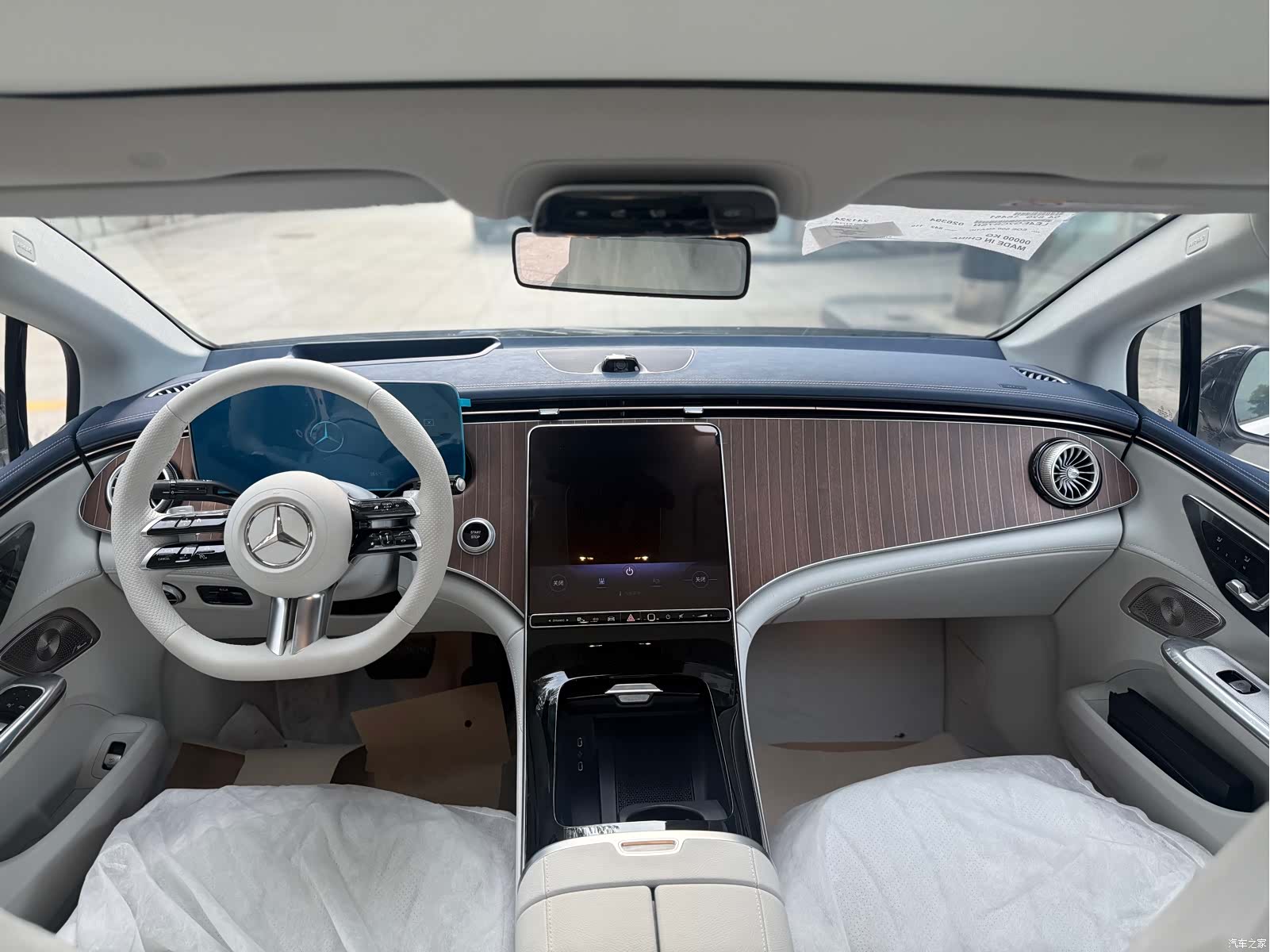 Mercedes-Benz EQE, 2025 7