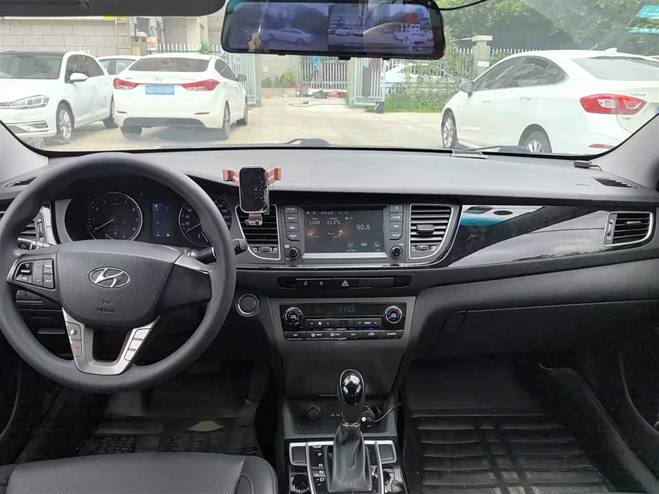 Hyundai Name picture