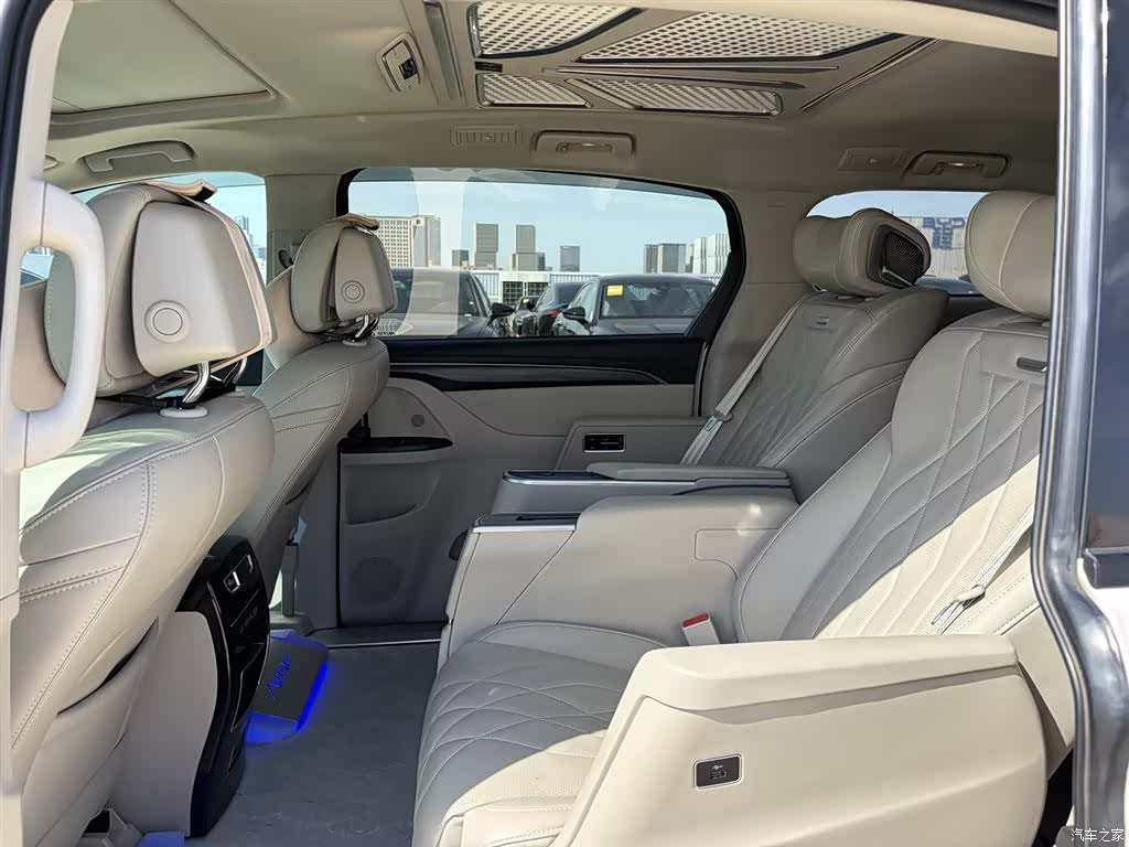 Buick GL8, 2023 12