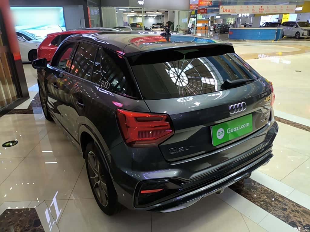 Audi Q2L, 2022 все фото