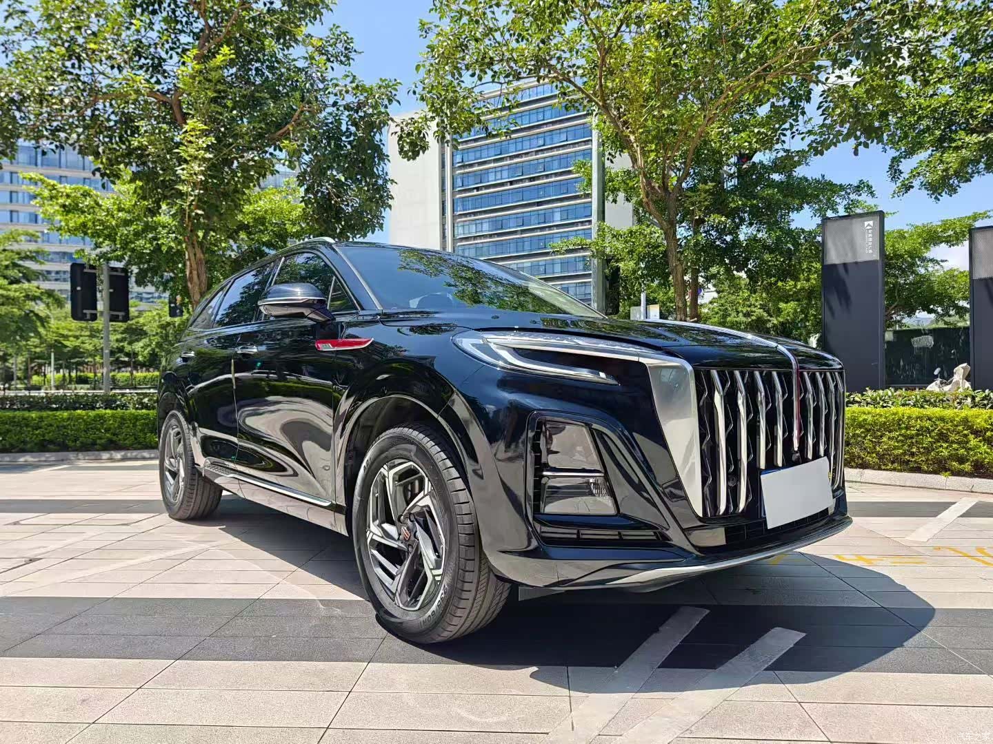 Hongqi HS3, 2024 3