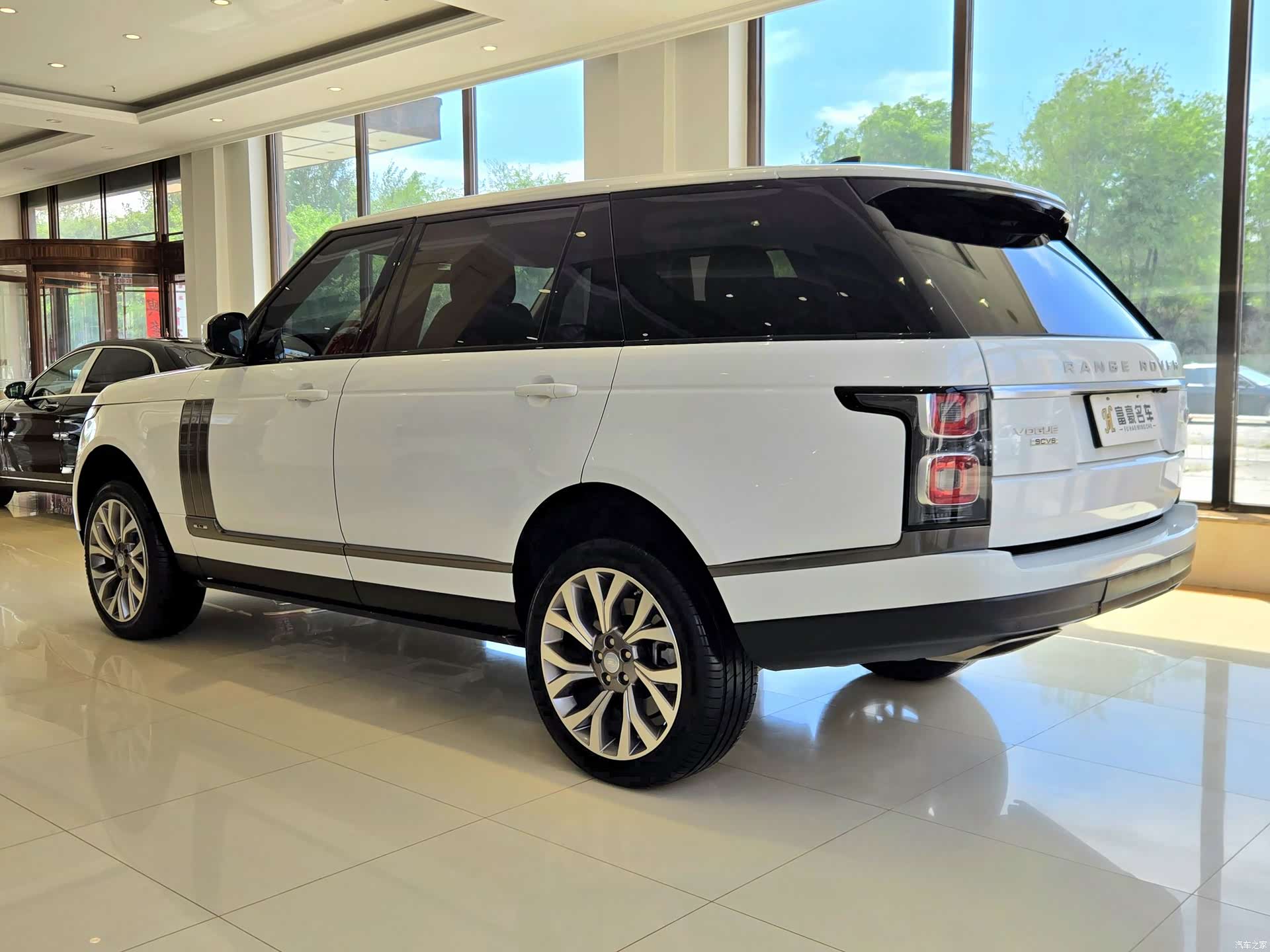Land Rover Range Rover, 2018 все фото