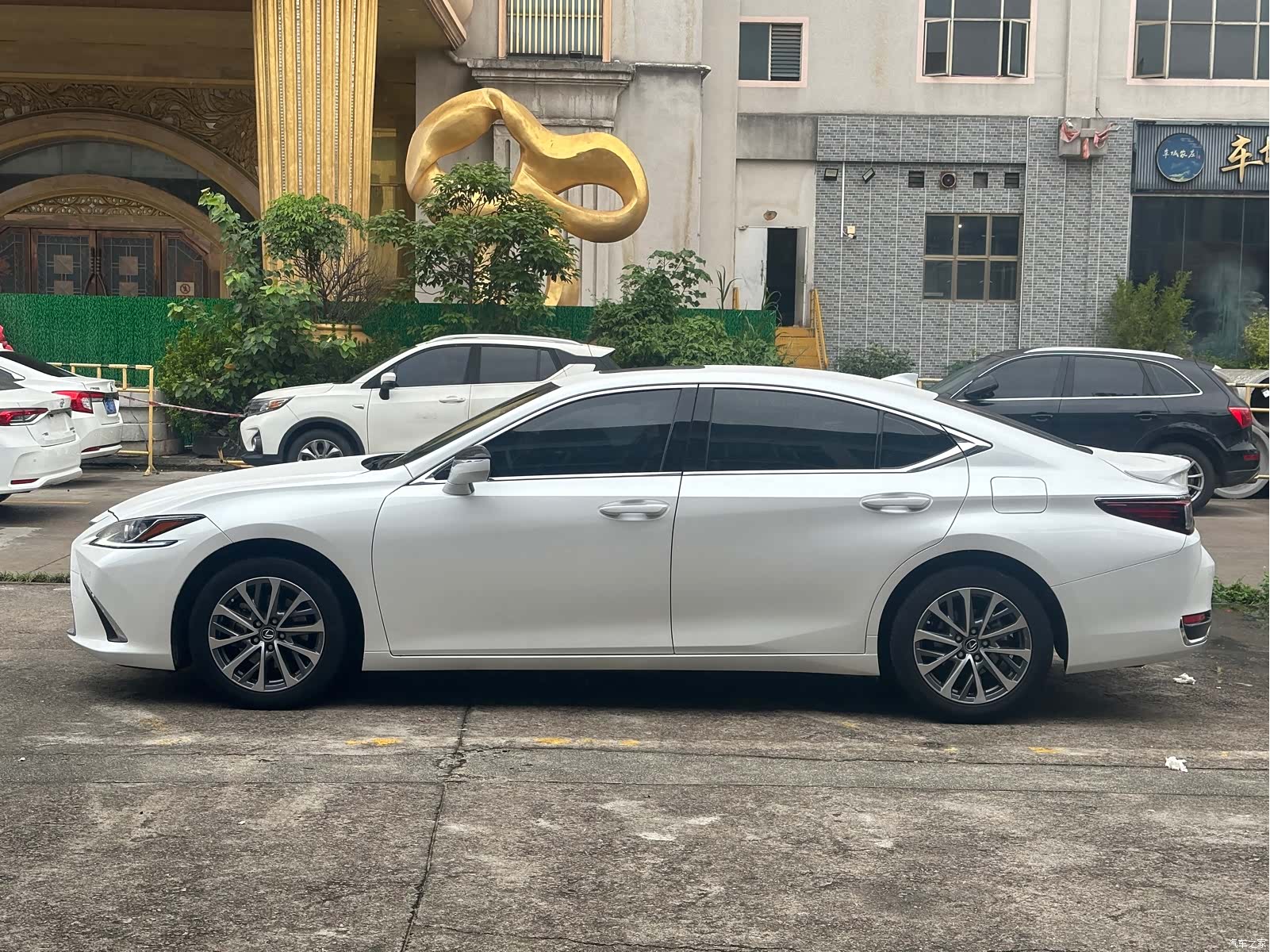 Lexus ES, 2023 3