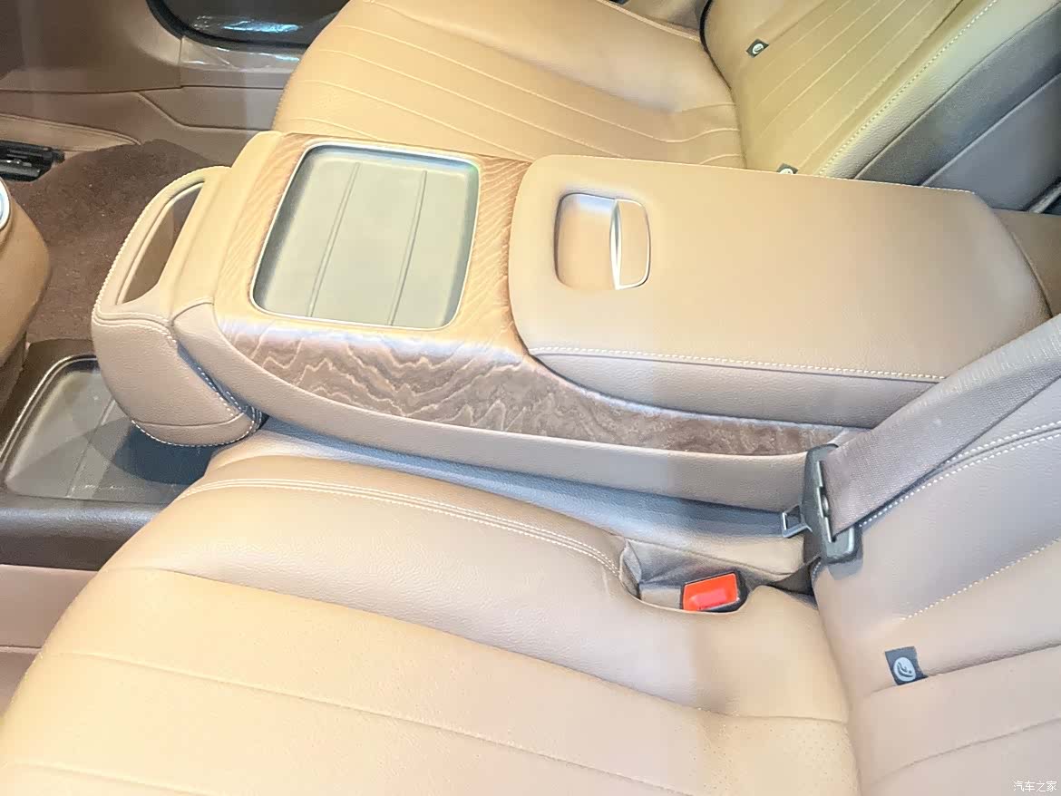 Mercedes-Benz E-Class, 2020 18