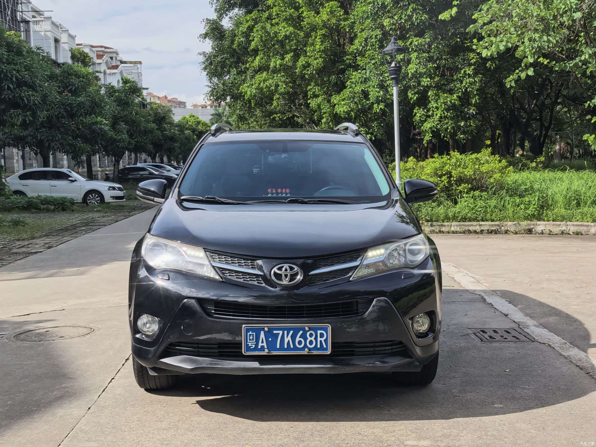 Toyota RAV4, 2014 3