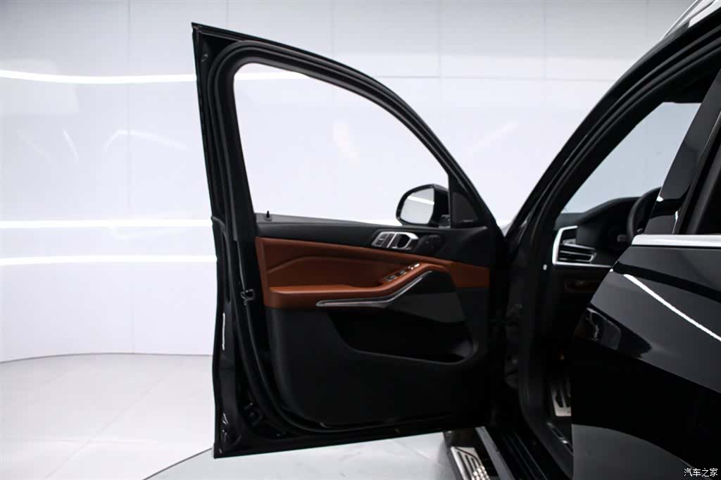 BMW X7, 2021 11