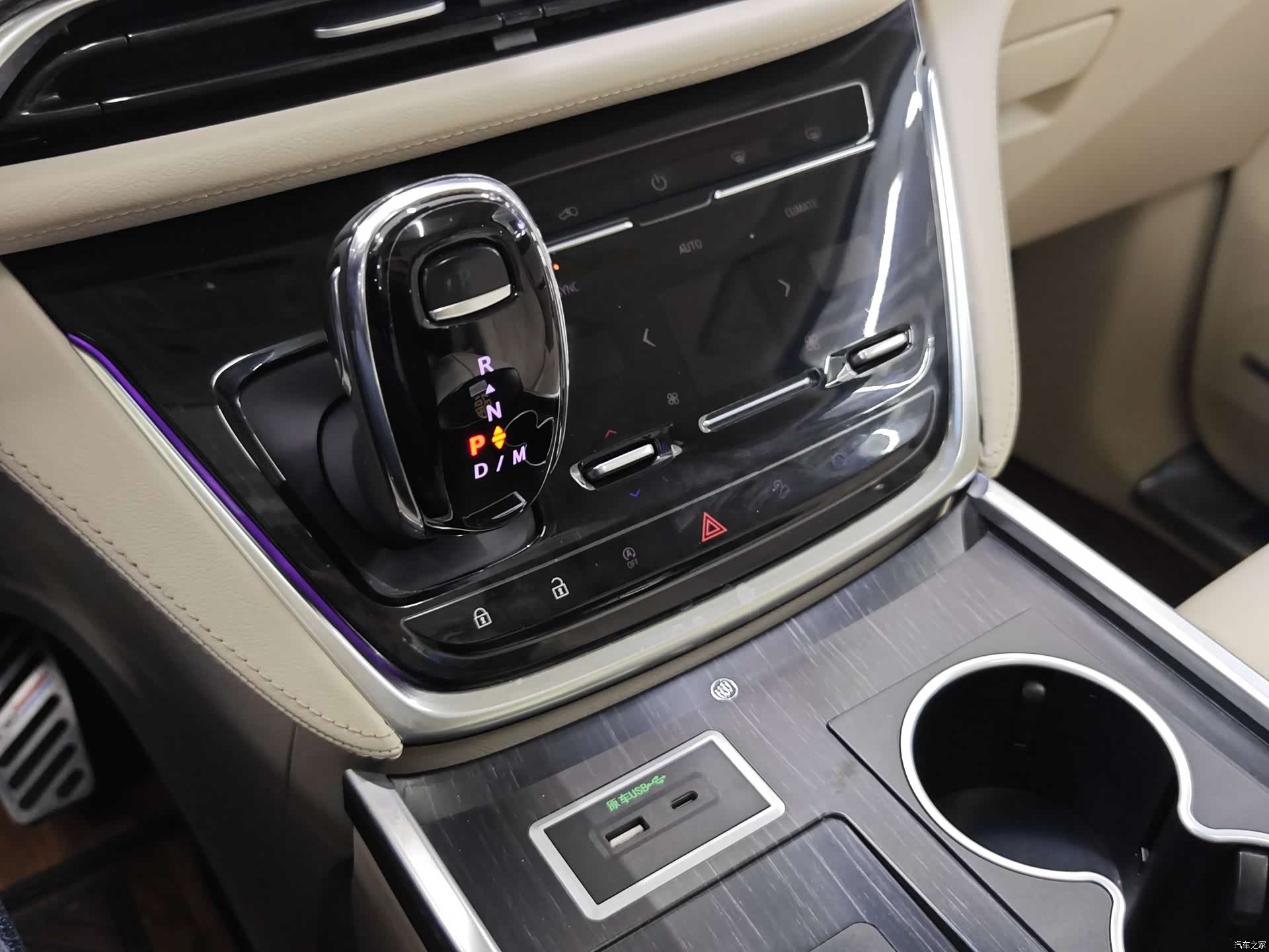 Buick GL8, 2021 11