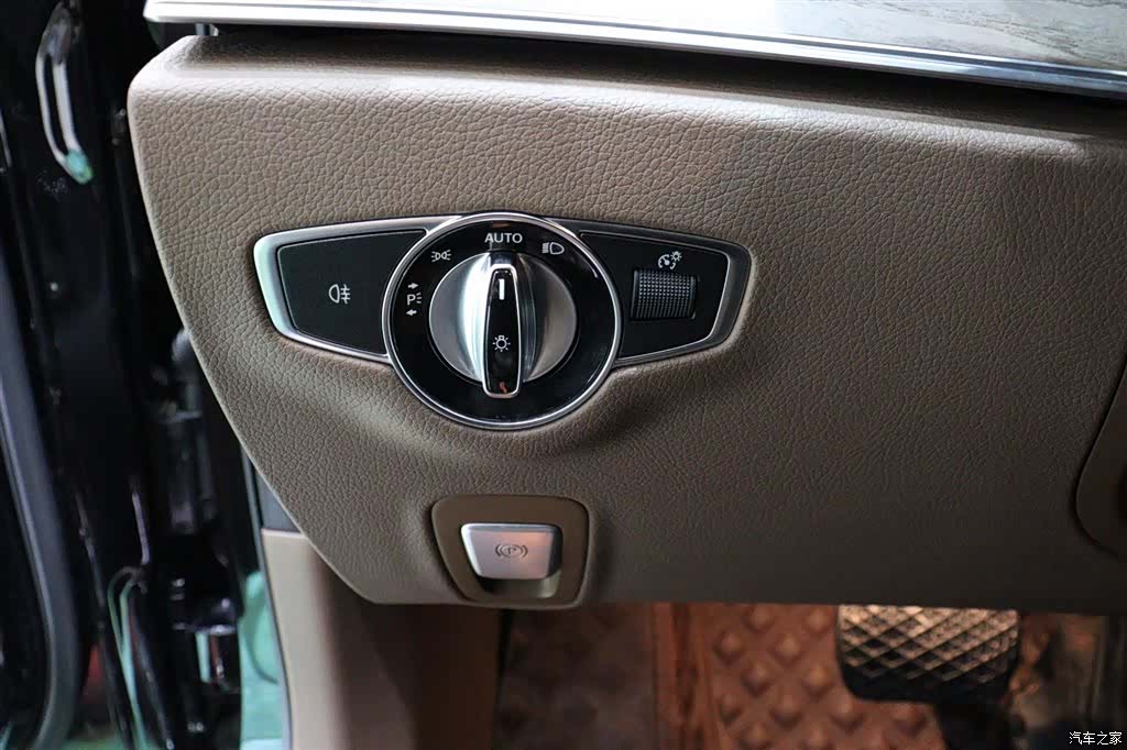 Mercedes-Benz E-Class, 2021 18