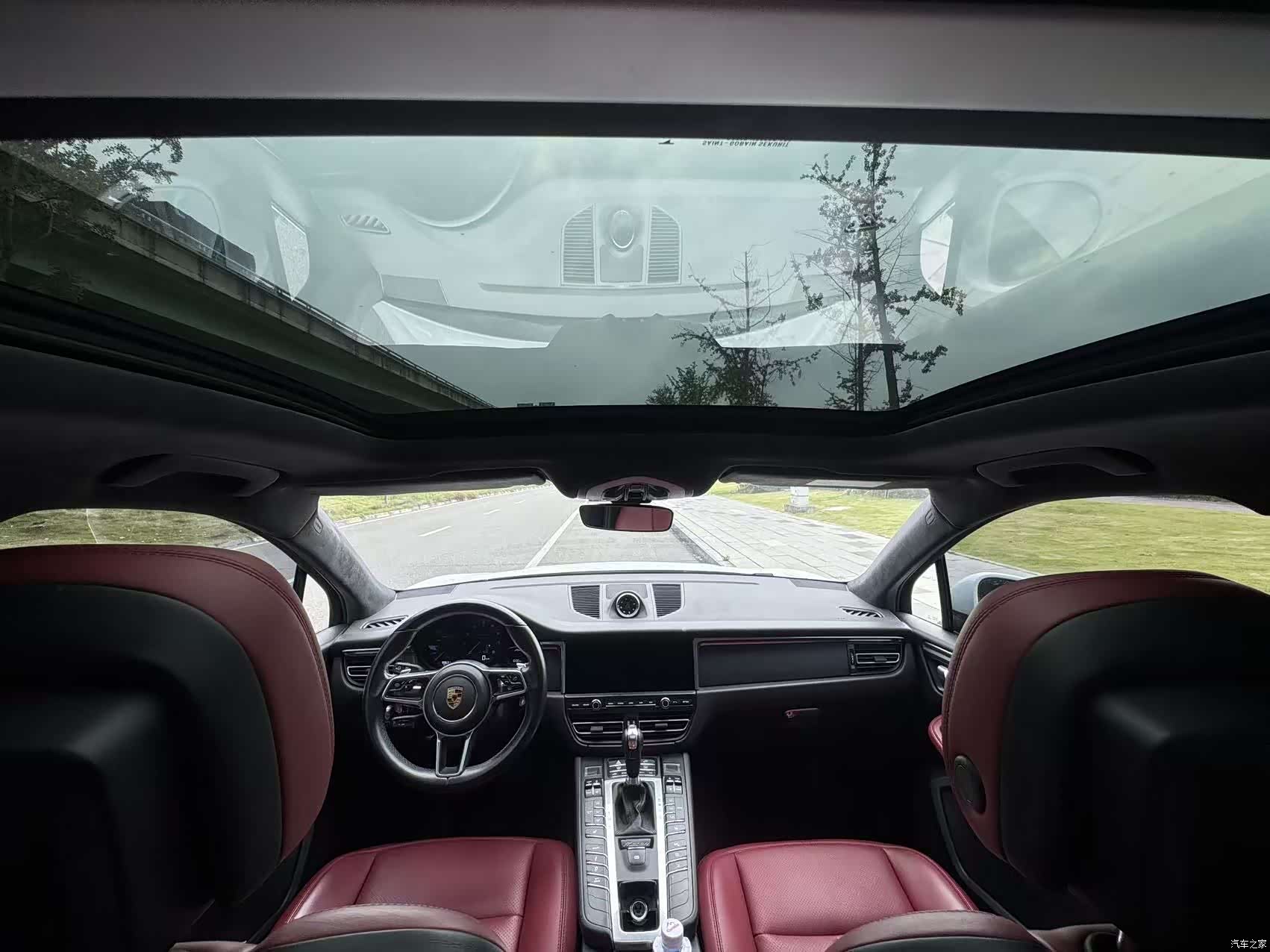 Porsche Macan, 2021 10