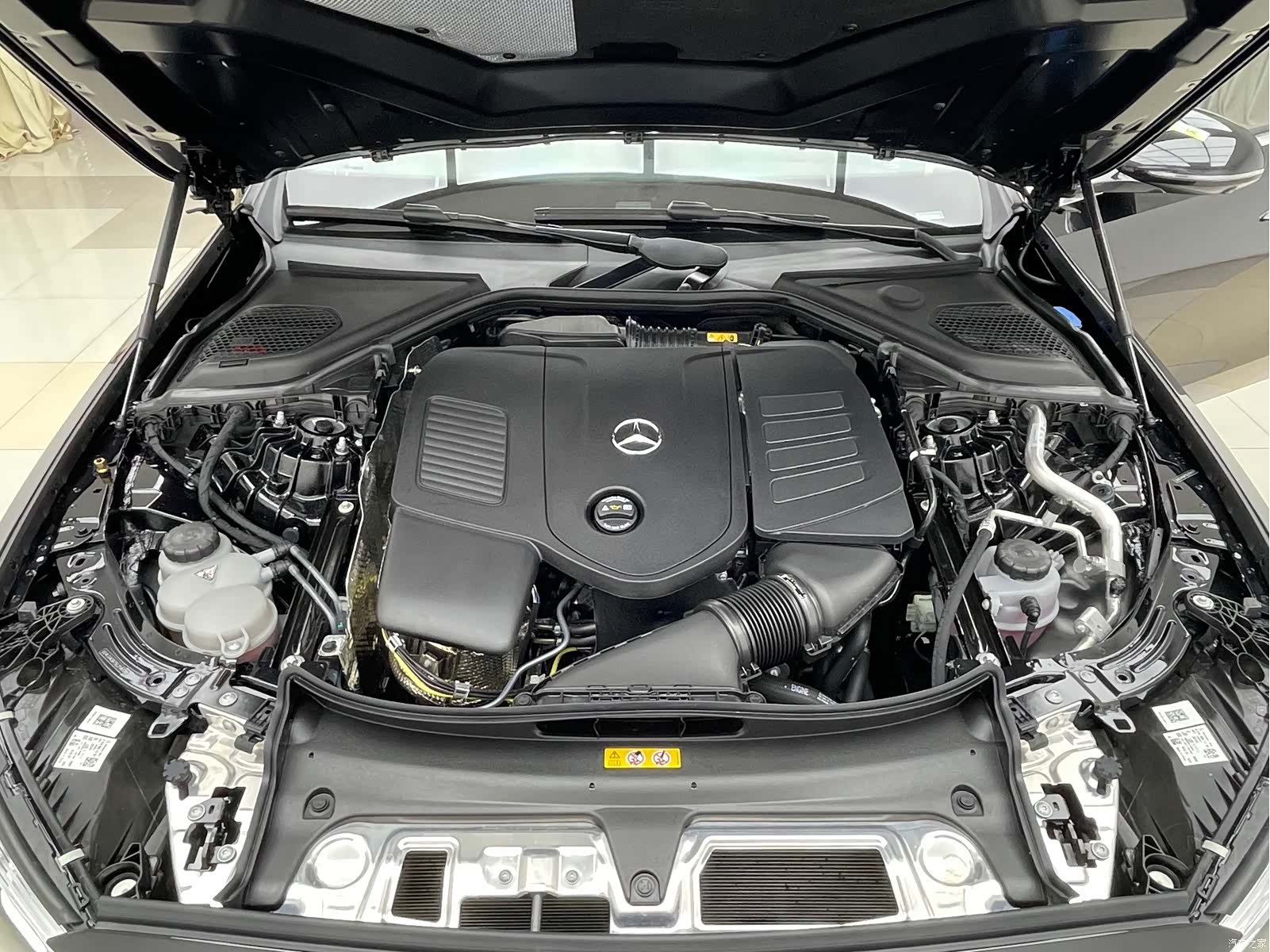 Mercedes-Benz E-Class, 2025 19