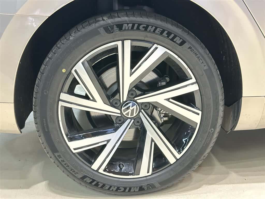 Volkswagen CC, 2021 9