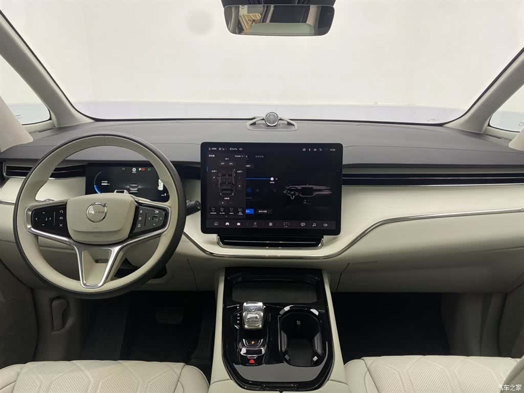 Volvo EM90, 2024 14