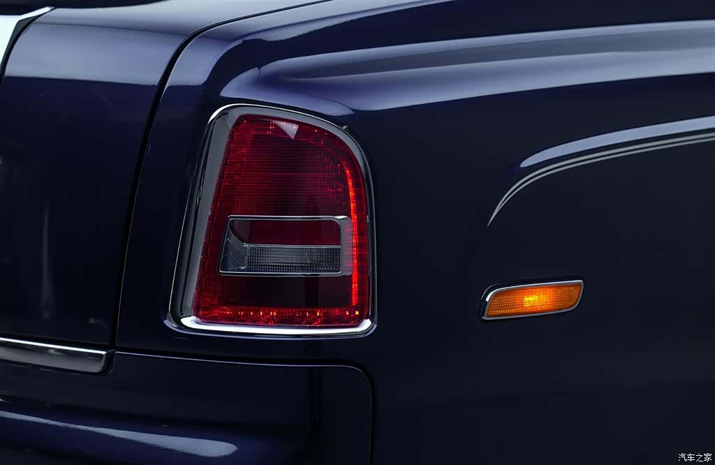 Rolls-Royce Phantom, 2013 8